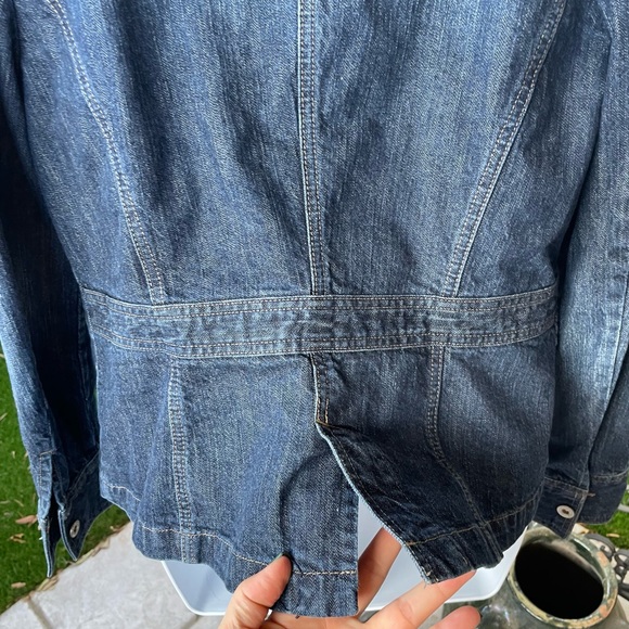 Tommy Hilfiger Denim Jean Jacket with multiple Pockets & Feminine Details XL - Picture 8 of 16